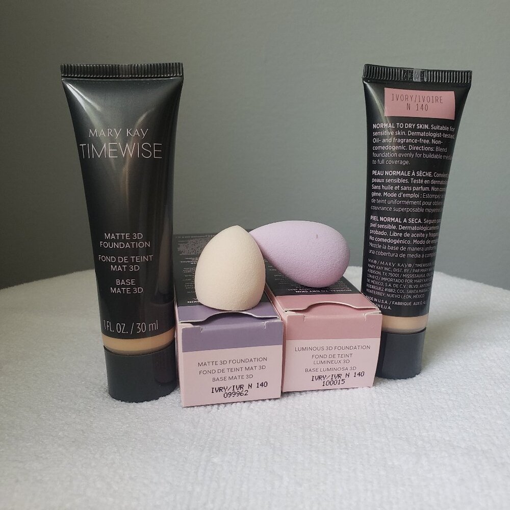 Mary Kay Ivory N140 Matte & Luminous Foundation + blending sponges
